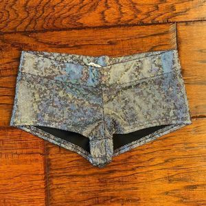 IHeartRaves Holographic Rave Pucker Butt Booty Shorts Size Small burning man